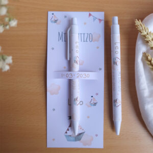 Bolígrafo personalizado diseño barco de papel para bautizo