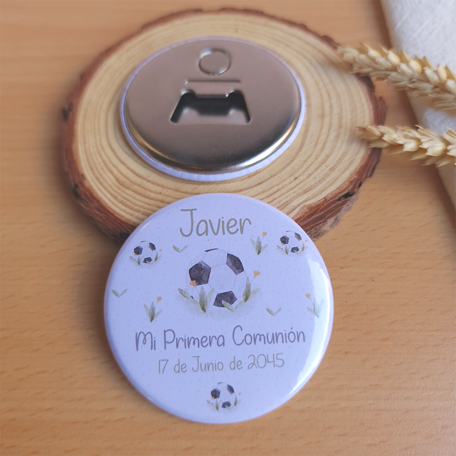 Imán abridor personalizado para comunión con el diseño futbol