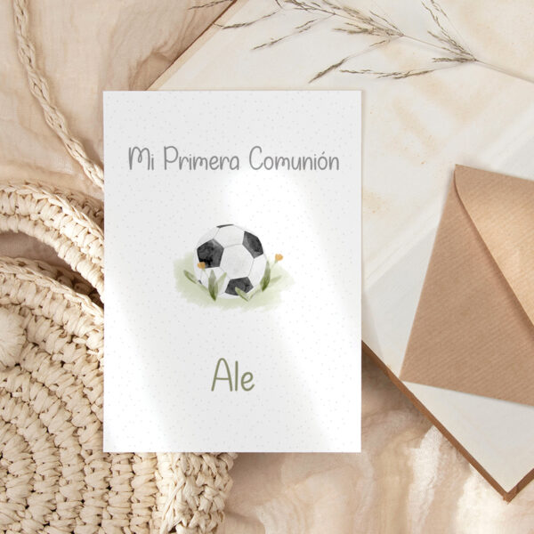 Invitación de papel personalizado de Comunión con el diseño fútbol parte delantera