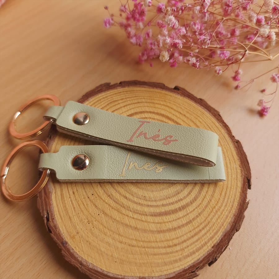 Llavero personalizado para comunión o bautizo modelo verde